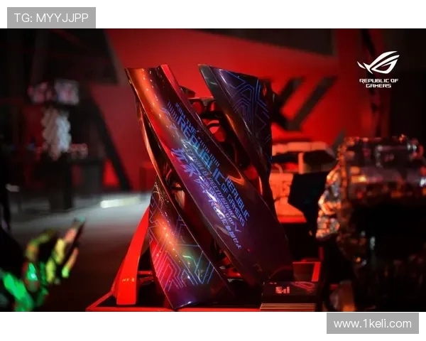 南京枫帆战队奋勇拼搏展现青春力量点燃城市电竞激情